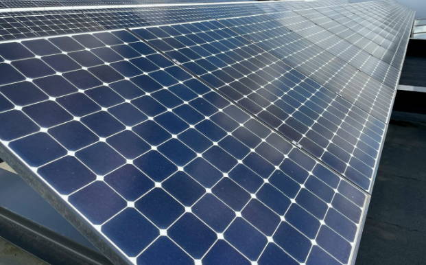Aneinandergereihte Solarmodule
