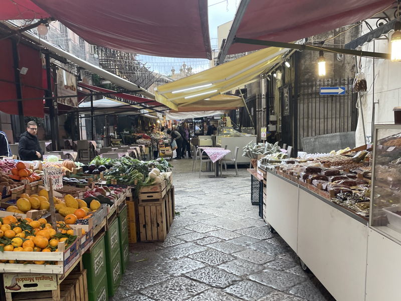 Tour enogastronomici Palermo: Tour del Mercato con aperitivo fatto in casa 