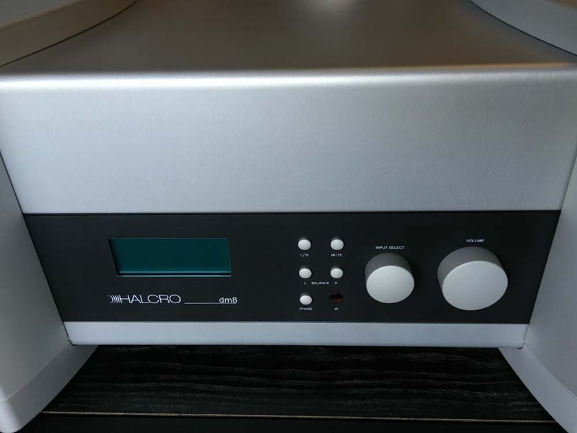 Halcro Amplifiers DM-8 Stereo Preamp DEMO Natural Finish