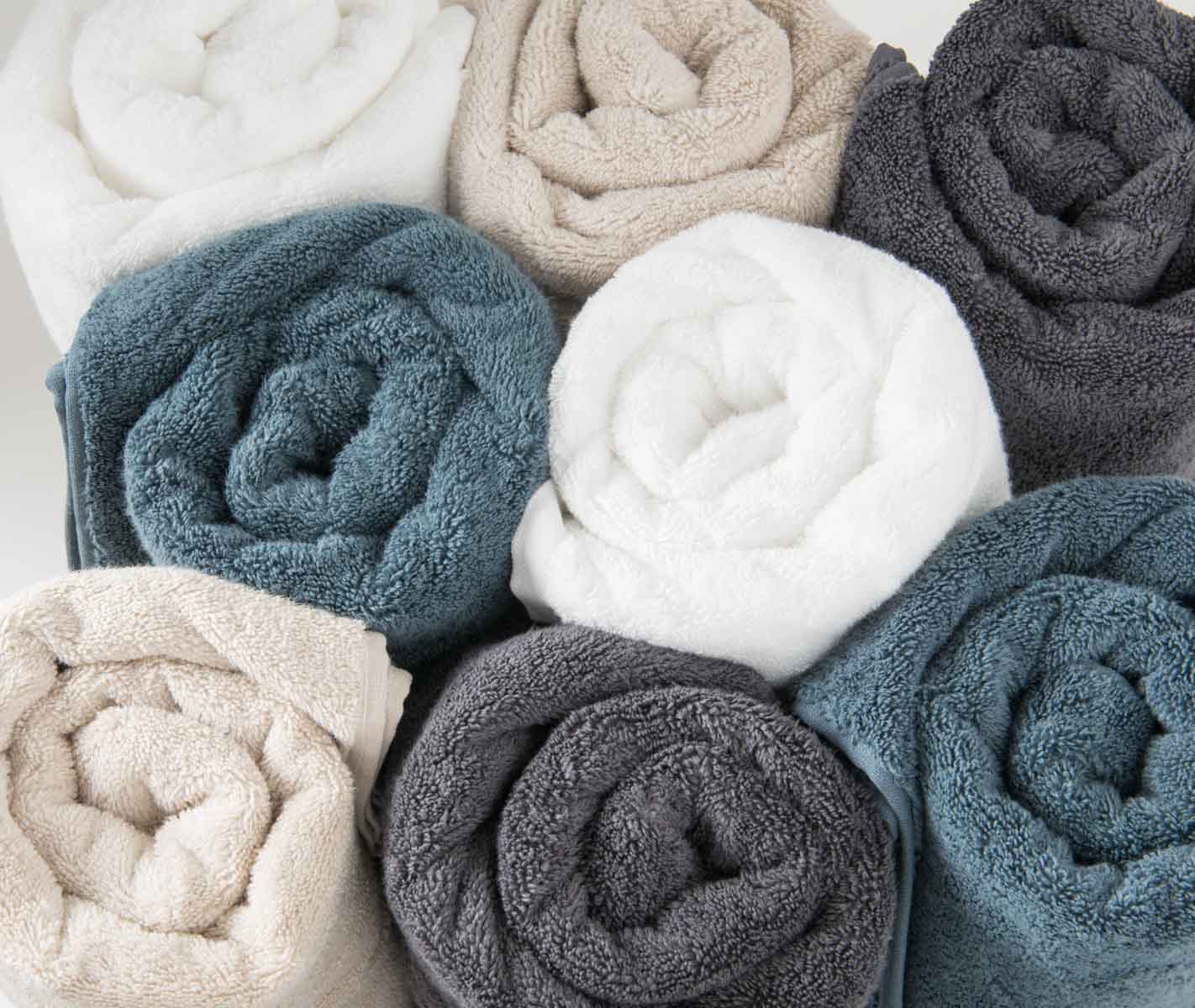 pliage rouleau serviette de bain