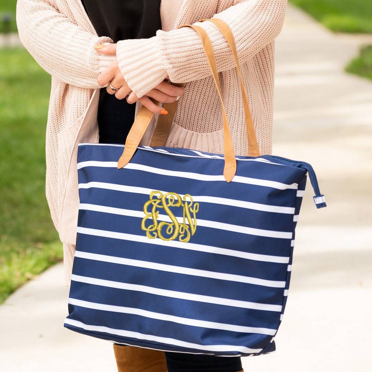 Monogrammed Tote Bags & Personalized Beach Bags | Gifts Happen Here ...