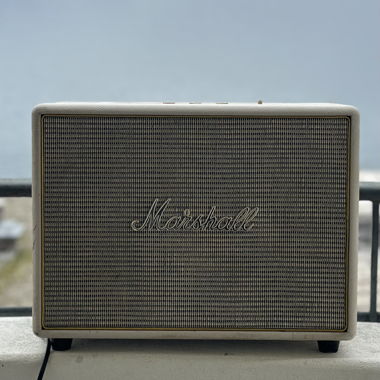 Marshall WOBURN cream bluetooth Speaker.