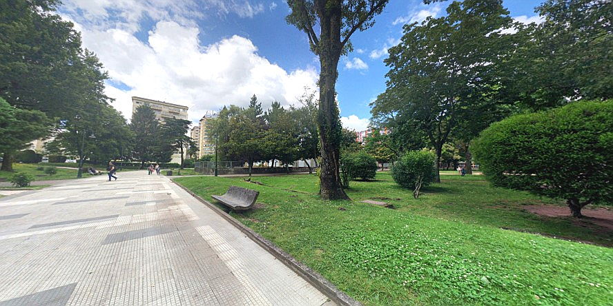  Pontevedra, España
- Campolongo, plaza de constitucion, square, Pontevedra.jpg