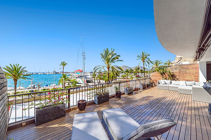 Pollensa
- High quality seafront apartment for sale with huge sea views