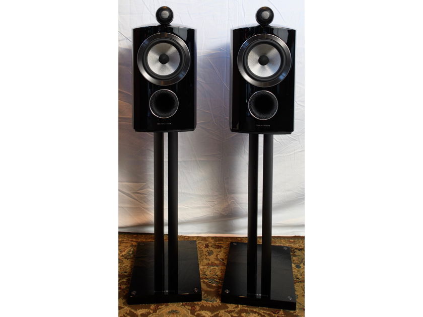 Bowers and Wilkins 805 D3 (Gloss Black) Pair / Includes stands