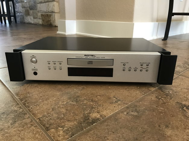 Rotel RCD-1072 CD Player