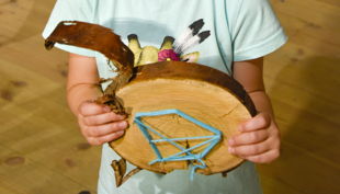 oskarshausen kleines mädchen holz werkeln