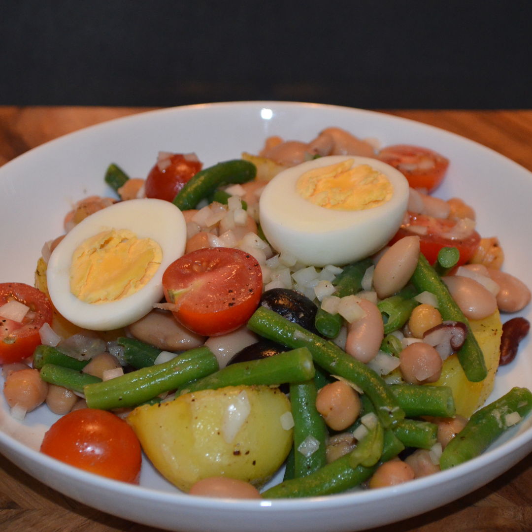 Date: 20 Mar 2020 (Fri)
88th Main: Veggie Niçoise Salad with Four Bean Mix & Crispy Potatoes [280] [157.8%] [Score: 8.5]
Cuisine: French
Dish Type: Main