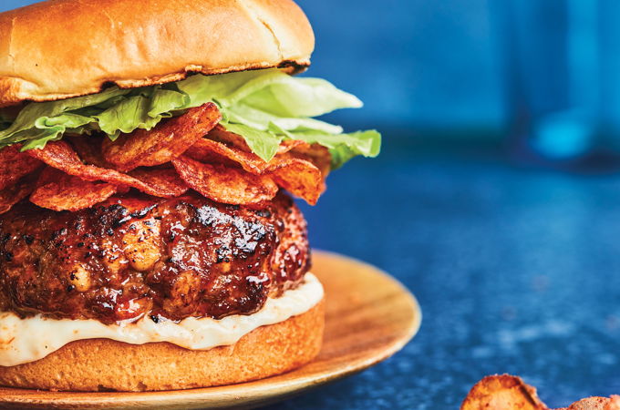 Burgers au fromage en grains et au bacon