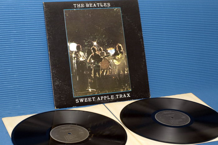 THE BEATLES - - Sweet Apple Trax -  Newsound Records 19...