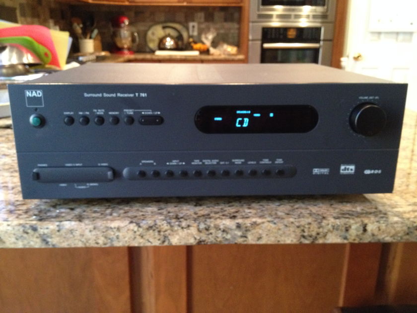 NAD T761 5.1 Receiver