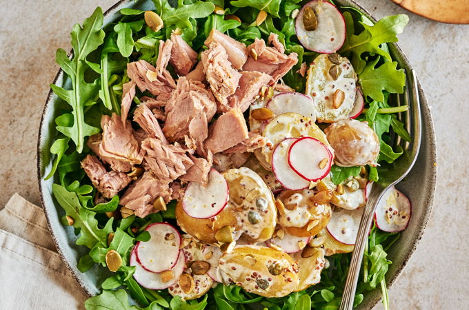 Salade tiède aux grelots, aux radis et au thon