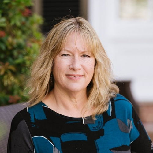 Gerri  Russell