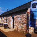 Vue sur la distillerie Isle of Bute Gin sur l'île de Bute au sud des Highlands d'Ecosse