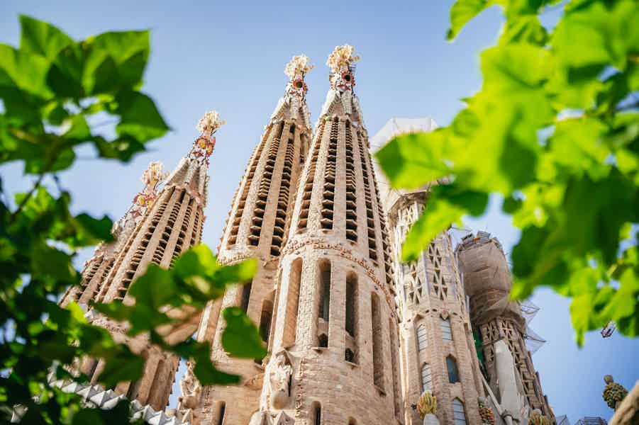 Sagrada Familia Skip-the-Line Entry Ticket & Tour - photo 2