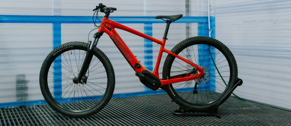 Specialized Tero electric bike on Upway washing station