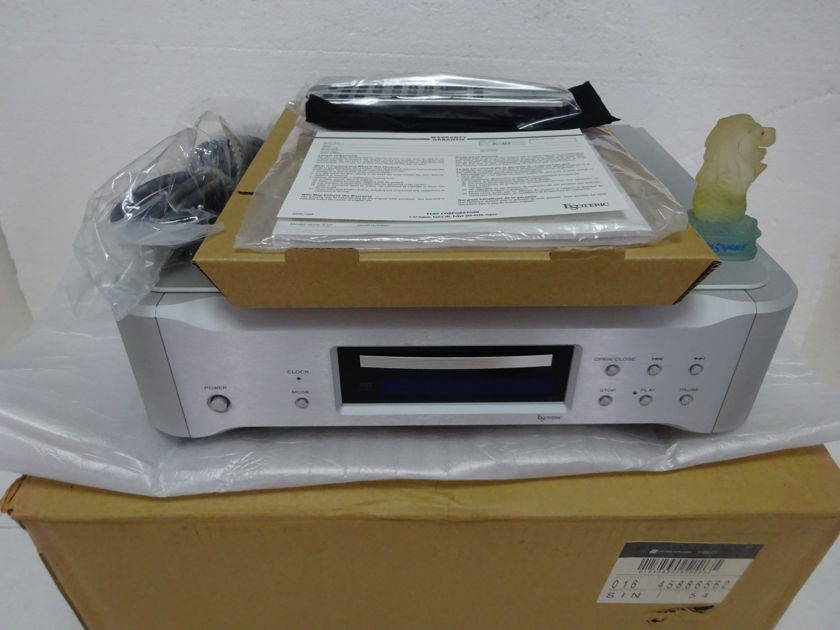 Esoteric K-07 SACD/CD Player - Free Shipping (230V @ 50/60hz)
