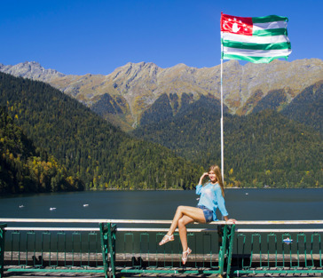 Абхазия: VIP-тур на озеро Рица и в Новый Афон