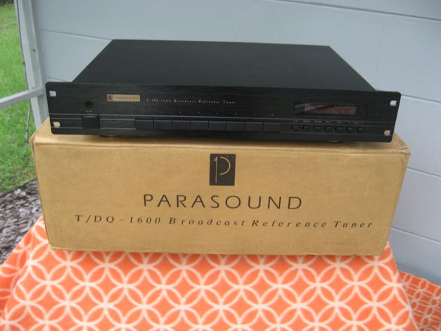Parasound T/DQ 1600 Reference Broadcast Tuner AM/FM