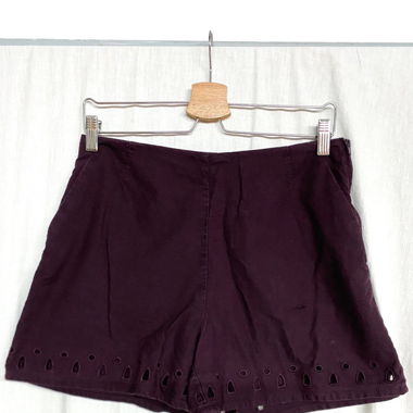 Shorts Highwaist Lochbrennmuster Lila 
