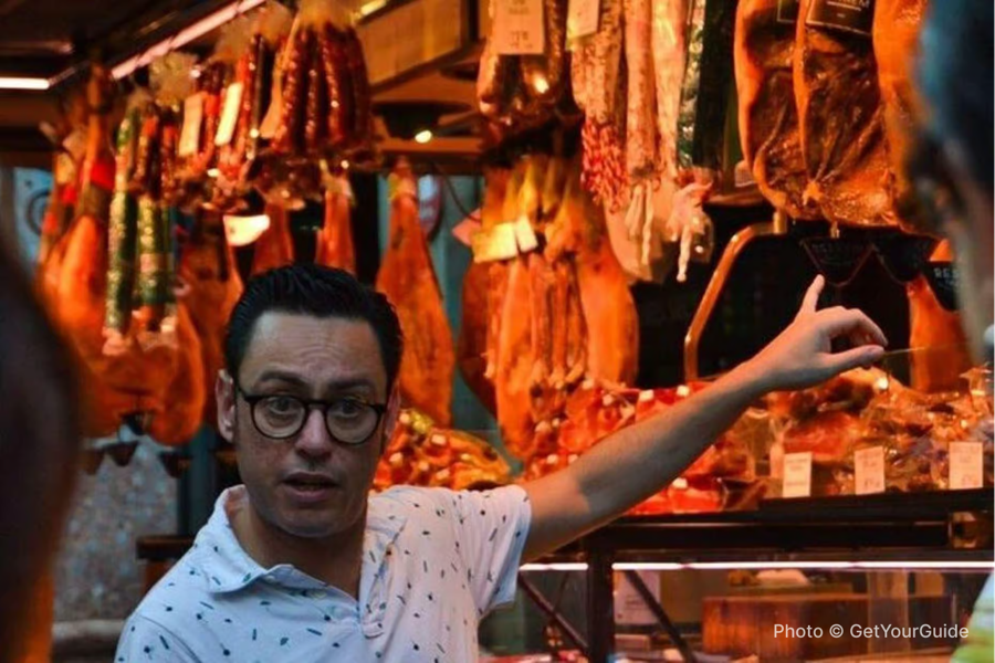 Barcelona: Tapas Walking Tour with Food, Wine, and History - photo 6