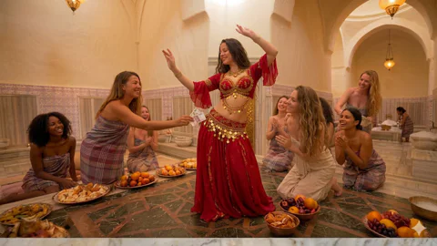 Istanbul: Hamam Experience – Scrubbing, Foam Ritual, Meals & Live Performan