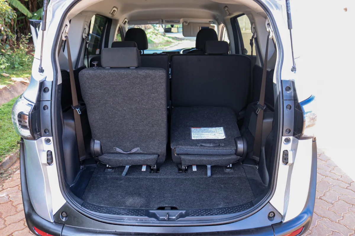 2016 Toyota Sienta — Royal Max Motors — photo 5 of 13