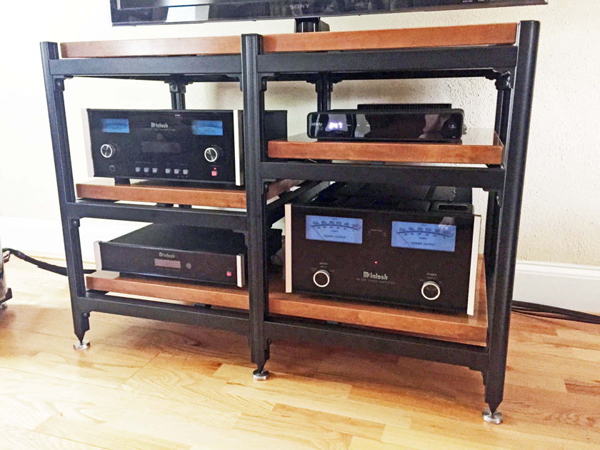 Steve Blinn Designs Beautiful Professional Grade Audio Rack,  Middle shelves independently adjustable