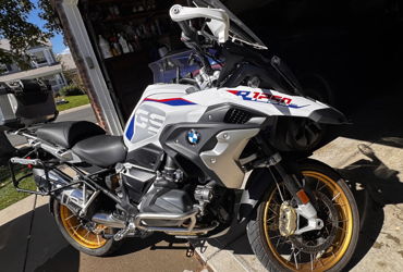 2021 BMW R 1250 GS motorcycle for rent near Aurora, CO