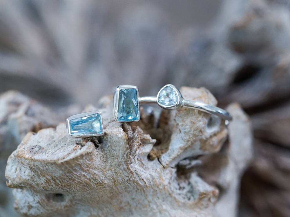 topaz rings in silver