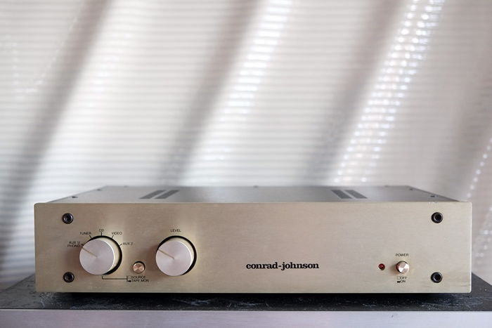 Conrad Johnson PV-10A TUBE PRE AMPLIFIER WITH BUILT PHO...