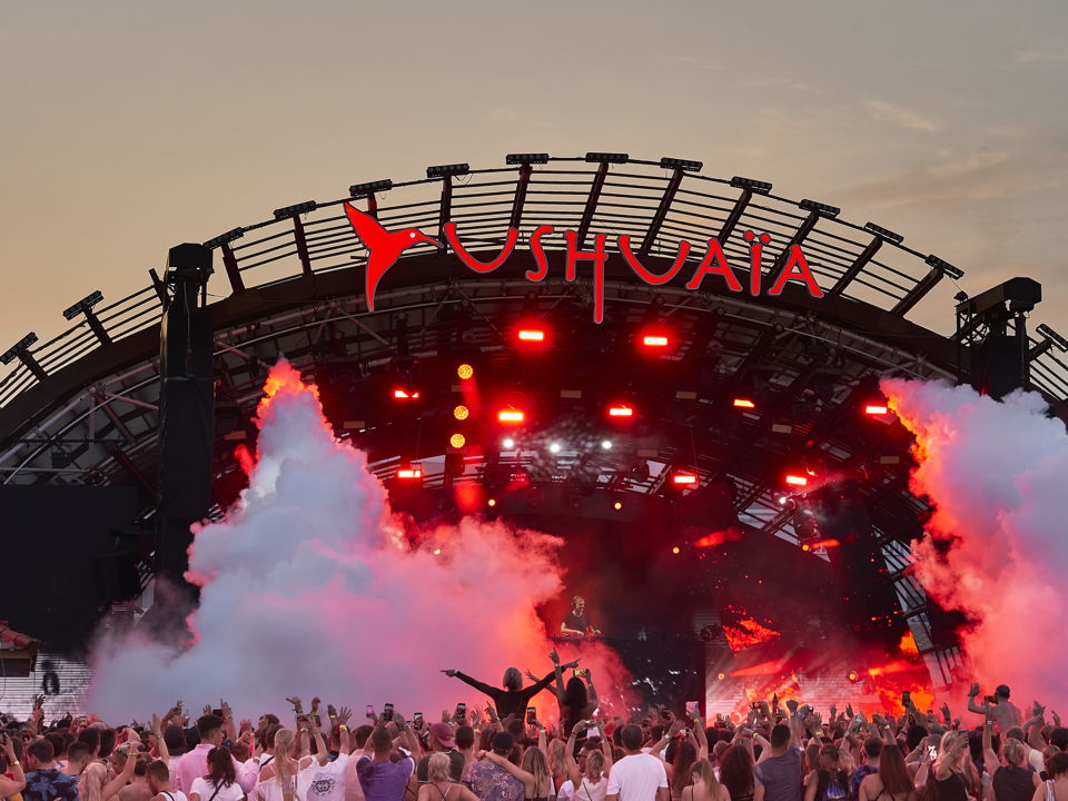 Amazing show at Ushuaia Ibiza