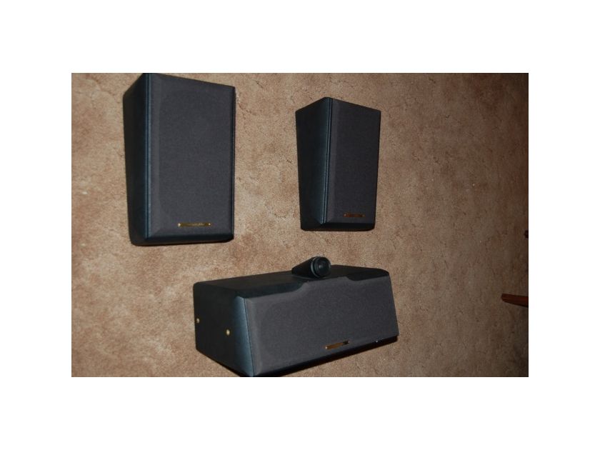 Sonus Faber Grand Piano Solo and Walls center and surround speakers