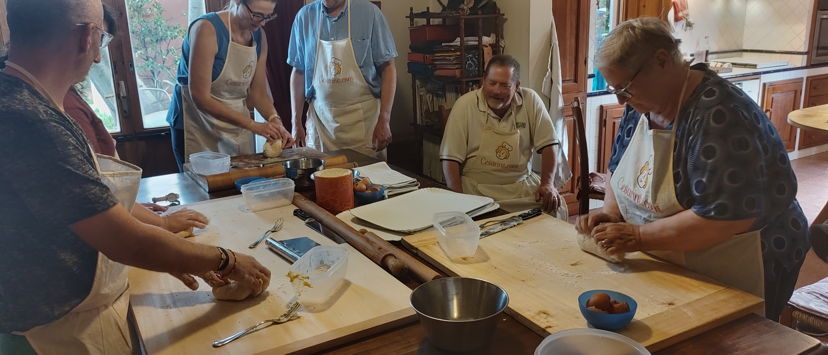 Corsi di cucina Pistoia: Lezione di cucina sul pane toscano tradizionale