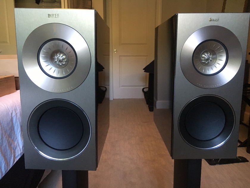 KEF Reference 1 Glass Black - Excellent Condition