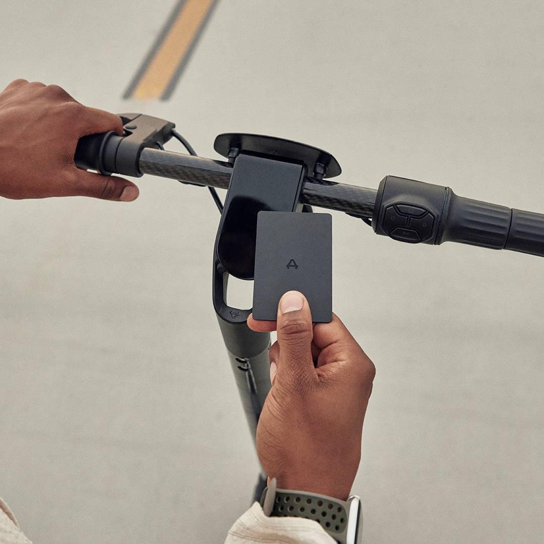 NIU KQi Air Carbon Fiber Electric Scooter Lightweight Scooter NIU® Official