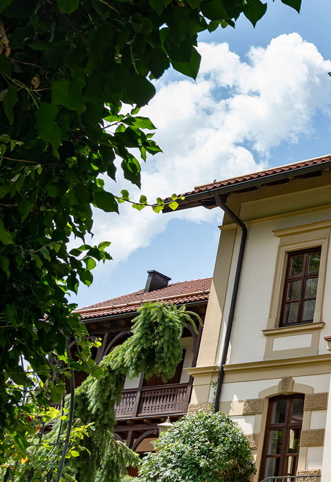 <b>Ihr Urlaubs</b><em>zuhause</em><b> im</b> <em>villa</em><b>Stil</b>