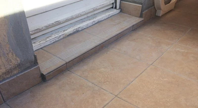 Étanchéité traditionnelle sous terrasse carrelée — CEG TOITURE, couvreur à Nice