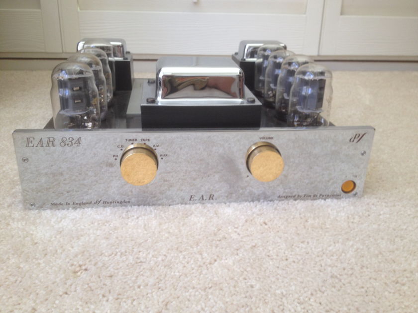 EAR  834 Integrated Amplifier