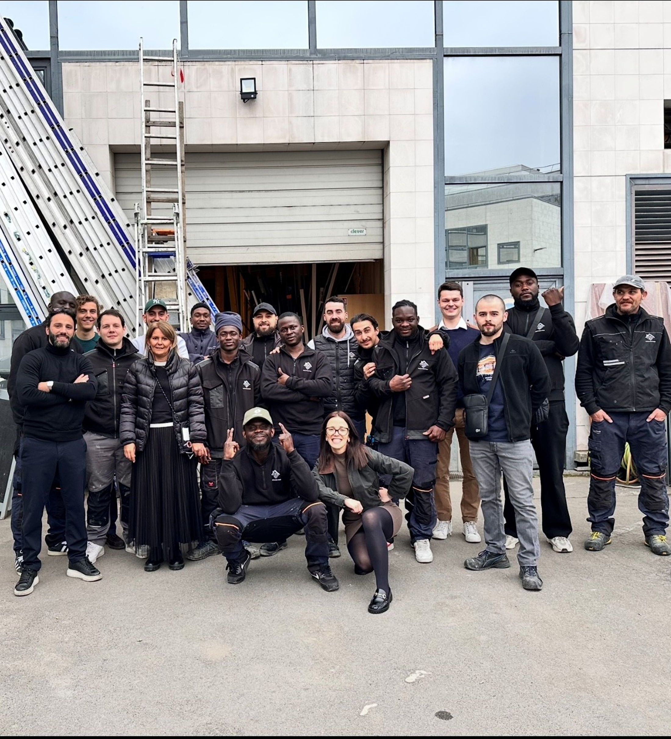 L'équipe Technic Pro à Clichy — 32 artisans du bâtiment