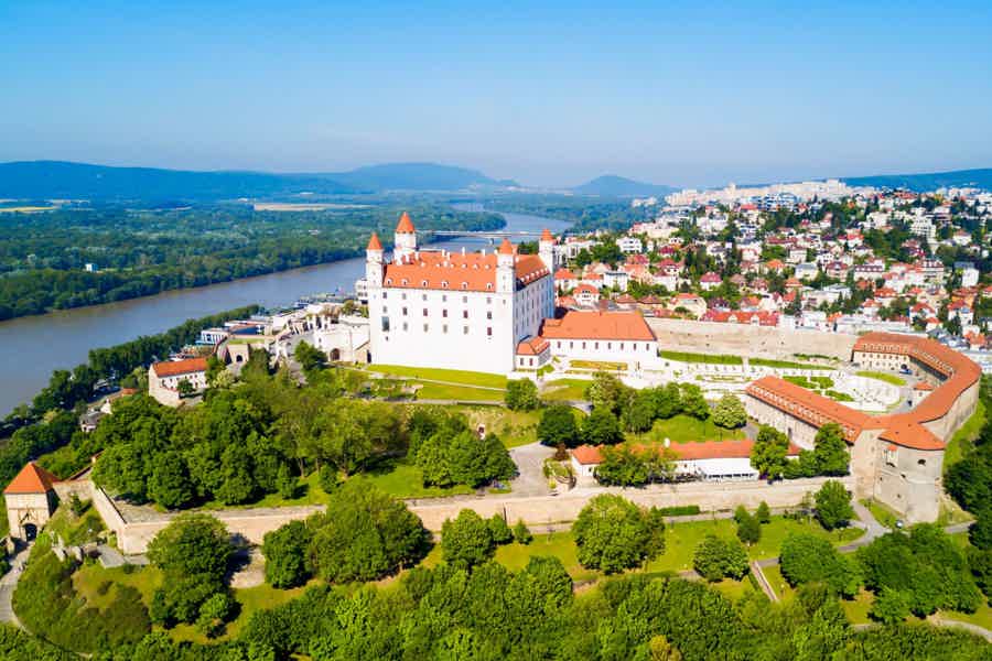 Budapest-Bratislava One-Way Sightseeing Transfer - photo 1