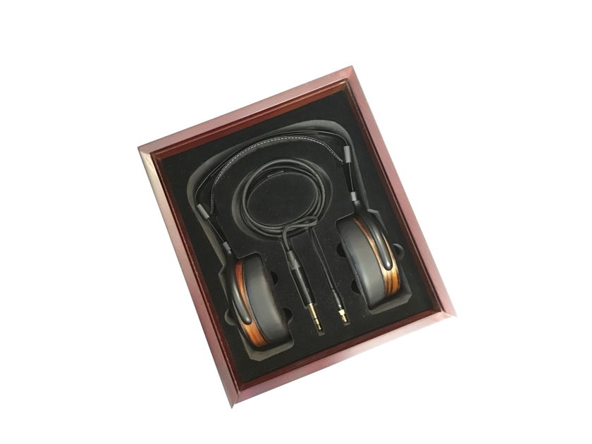 Hifiman HE-560 Full Size Planar Magnetic Headphone