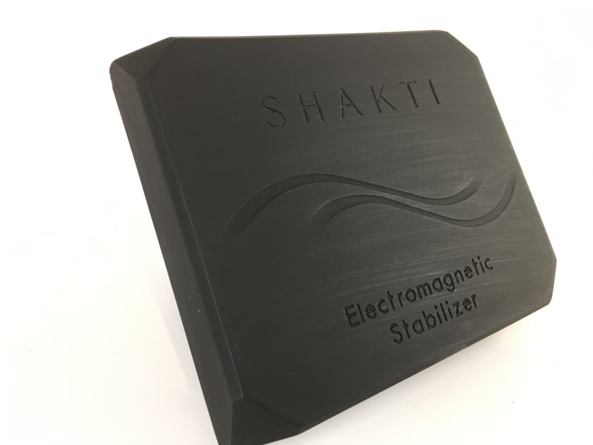 Shakti Innovations Electromagneic Stabilizer Stone Improve just about any piece of electronics