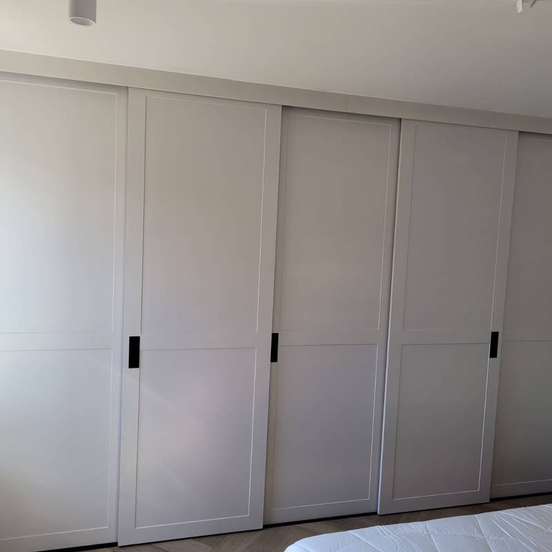 Inbouwkasten op maat, klantproject Houtenmeubelshop
