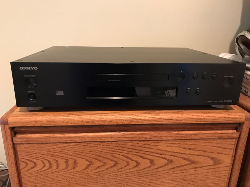 Onkyo C-7000R Reference series CD player REDUCED PRICE