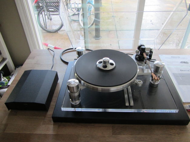 Oracle Delphi mkV Turntable with Turbo Power Supply and...