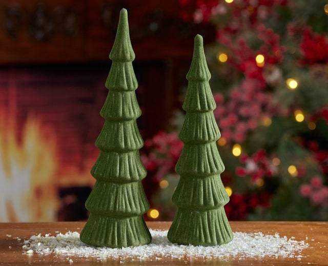 Raz Imports Wooden Sleigh With Winter Natural Arrangement and Pinecone Christmas Home Decor