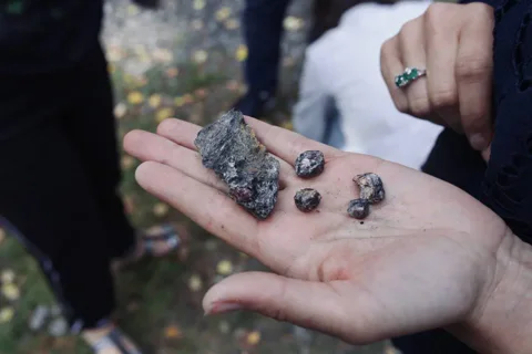 Экспедиция к лесным водопадам и к месторождению граната