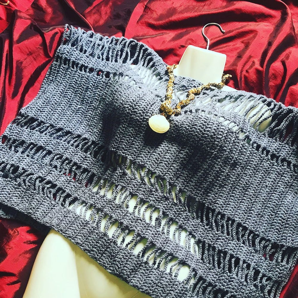 DISTRESSED WATER-FALL SWEATER