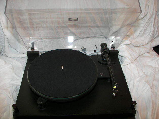Pro-ject 6.1 Turntable